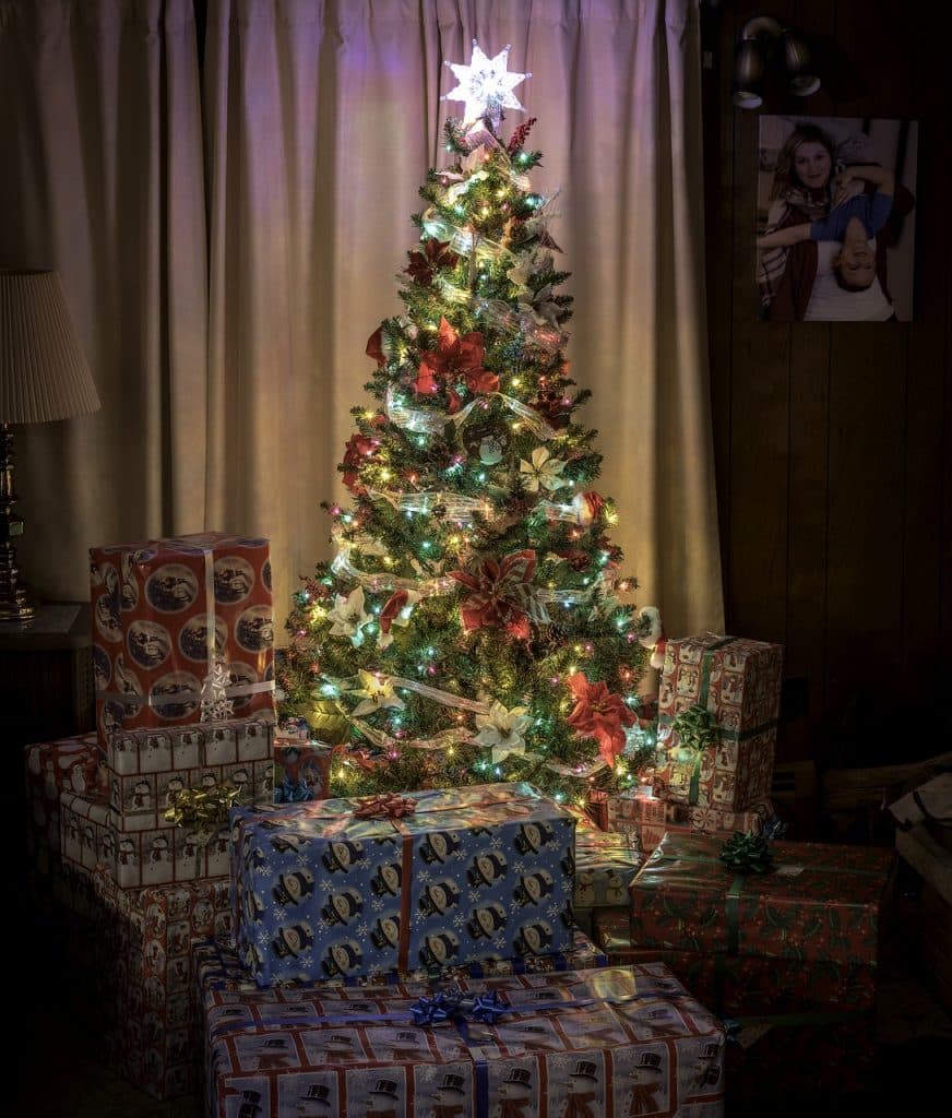 christmas, tree, presents-4695973.jpg