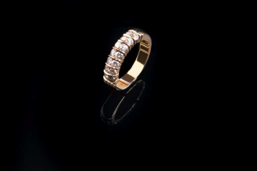 jewellery, diamond jewelry, diamonds-1203951.jpg