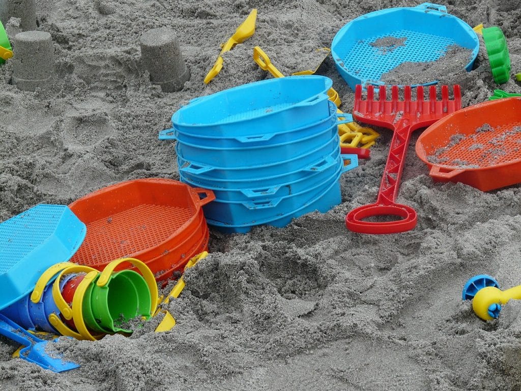 toy, sand, sand toys-414120.jpg