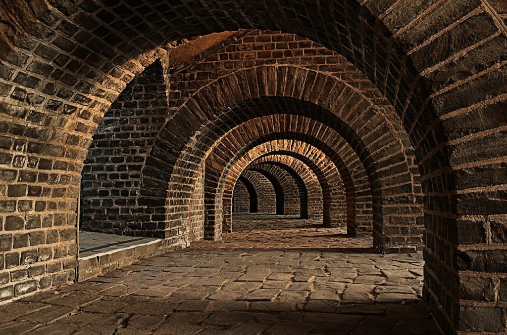 vaulted cellar, tunnel, arches-247391.jpg