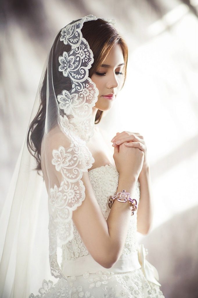 wedding dresses, fashion, bride-1486256.jpg