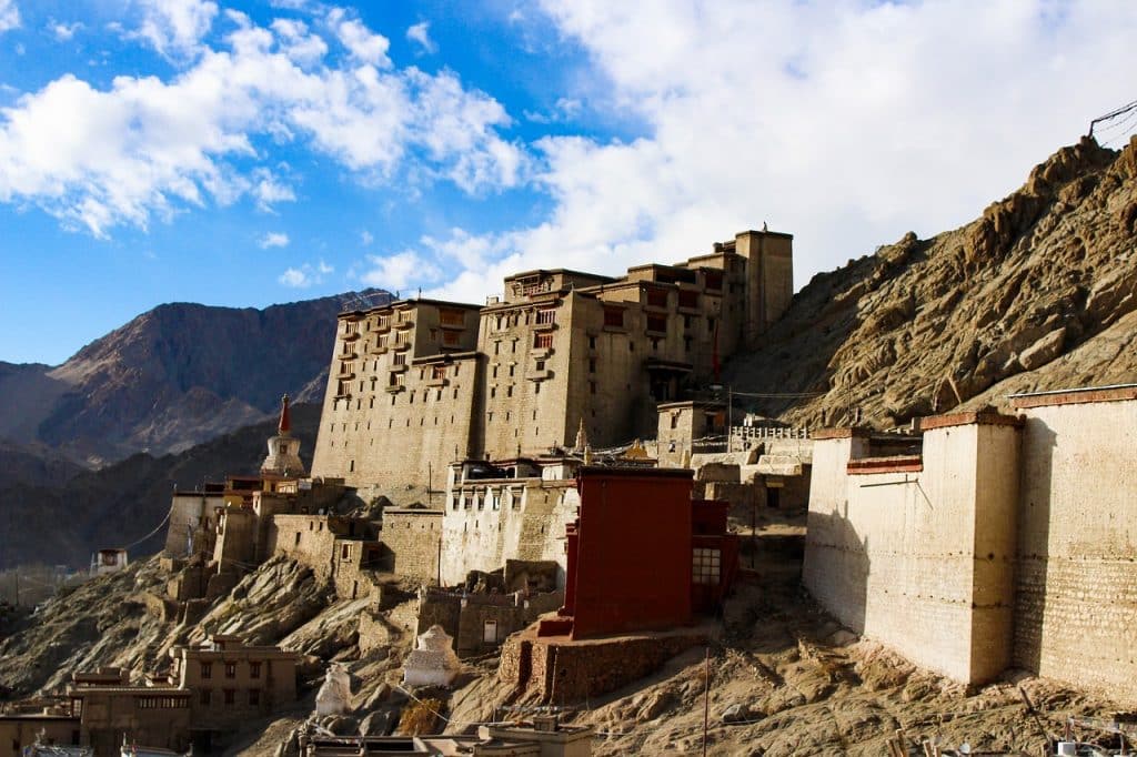 leh palace, ladakh, mountains-3859217.jpg
