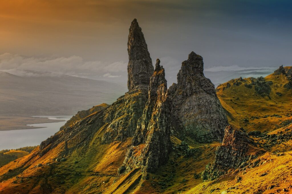 mountains, rock formations, scotland-540130.jpg
