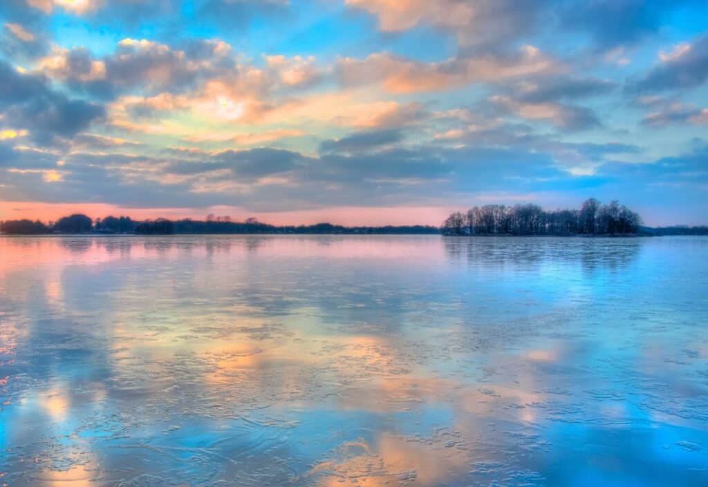 frozen, lake, sunset-1241163.jpg