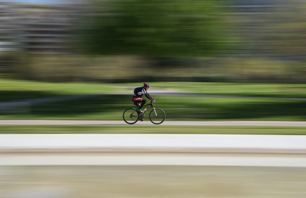 race, cyclist, speed-3112028.jpg