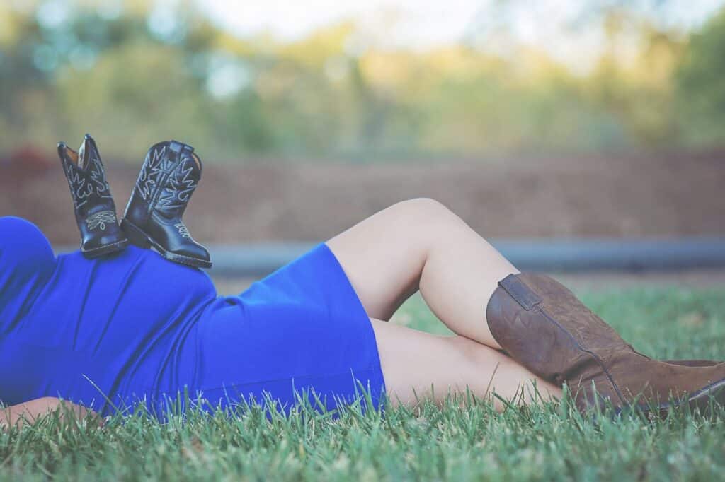 cowboy, expecting, boots-2490989.jpg